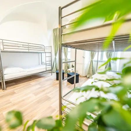 ホステル Party Kralikarna ミクロフ