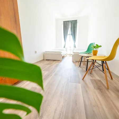 ホステル Party Kralikarna ミクロフ